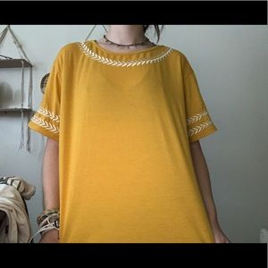 Yellow sheen embroidered T-shirt